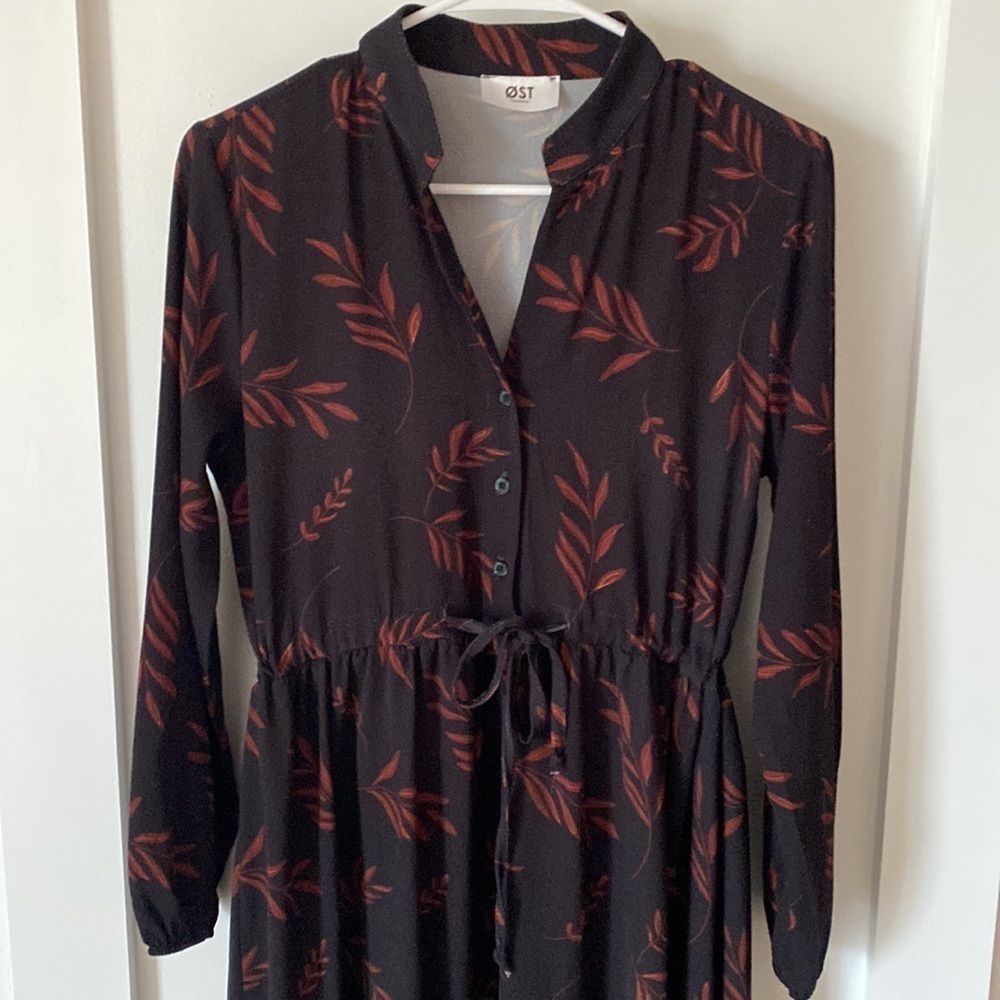 Ost High-Lo Long Sleeve Dress View 2